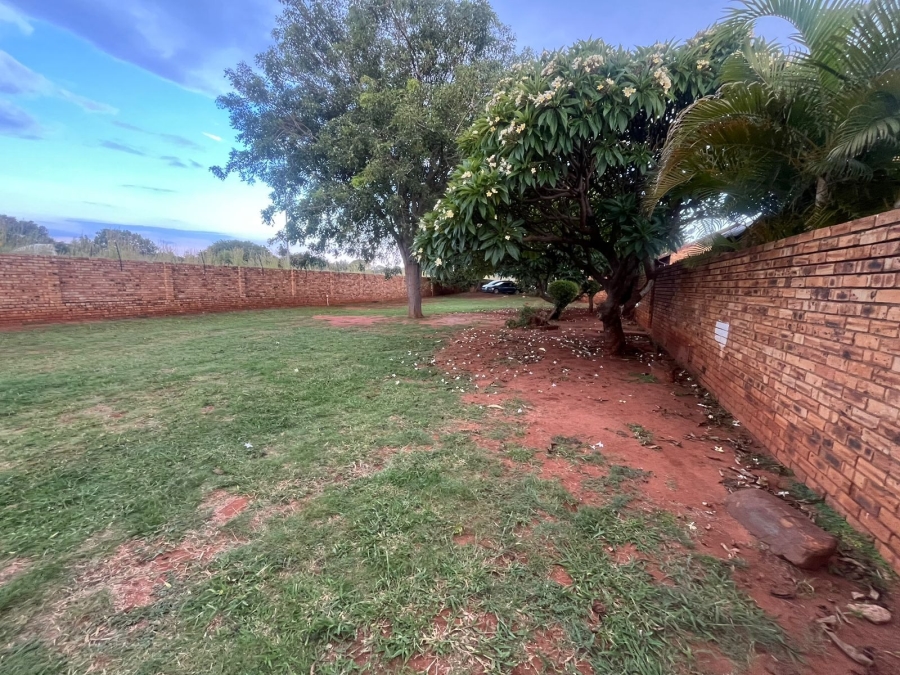 3 Bedroom Property for Sale in Safari Gardens North West